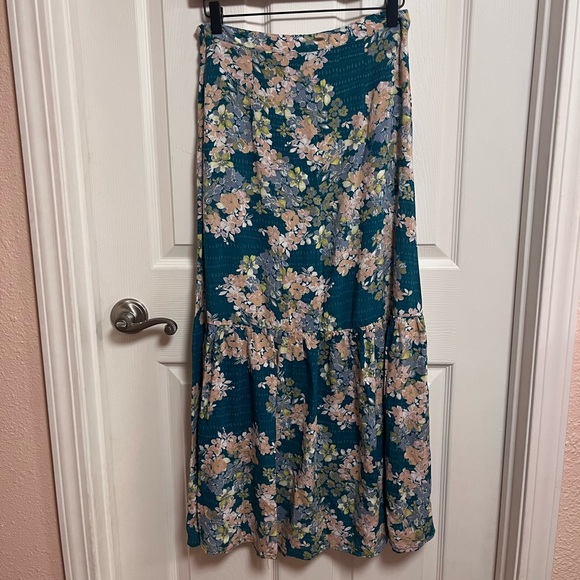 O'Neill Floral Maxi Skirt in Teal and Cream - Picture 3 of 16